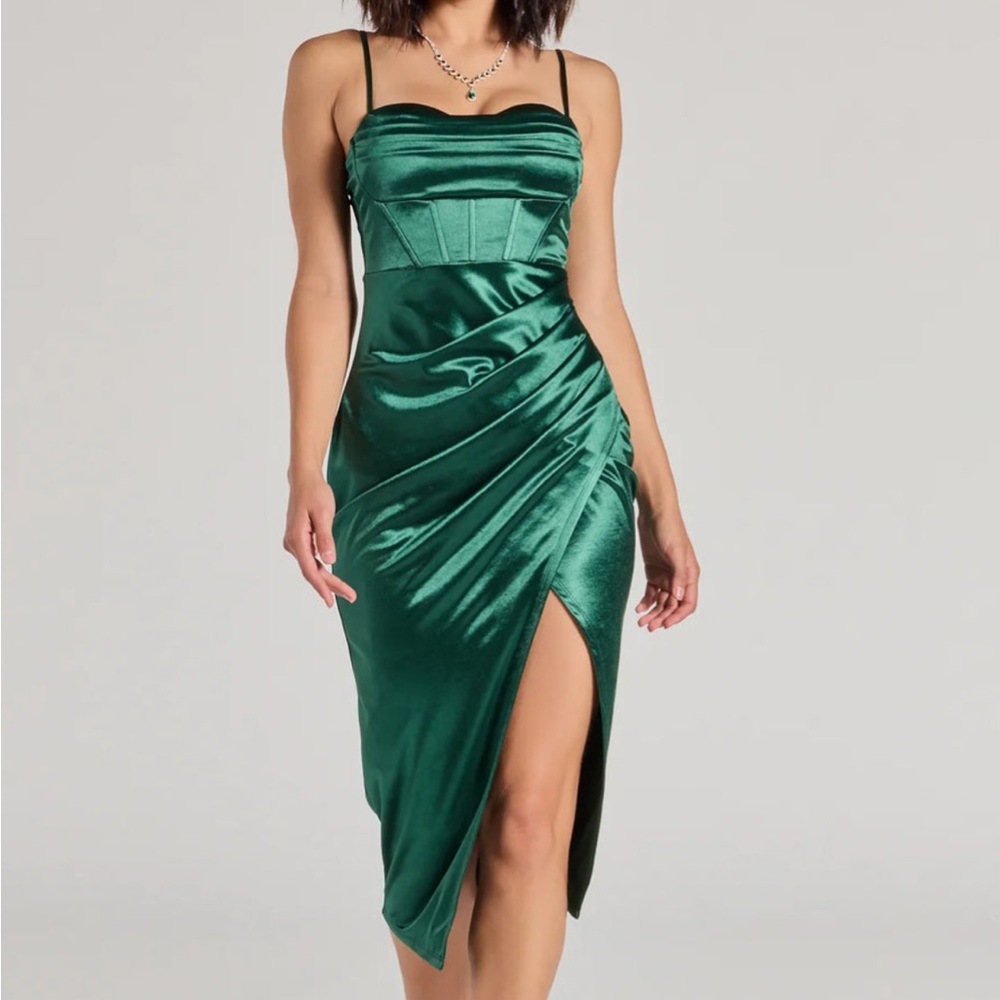 Windsor Green Asymmetrical Ruched Bodycon Dress